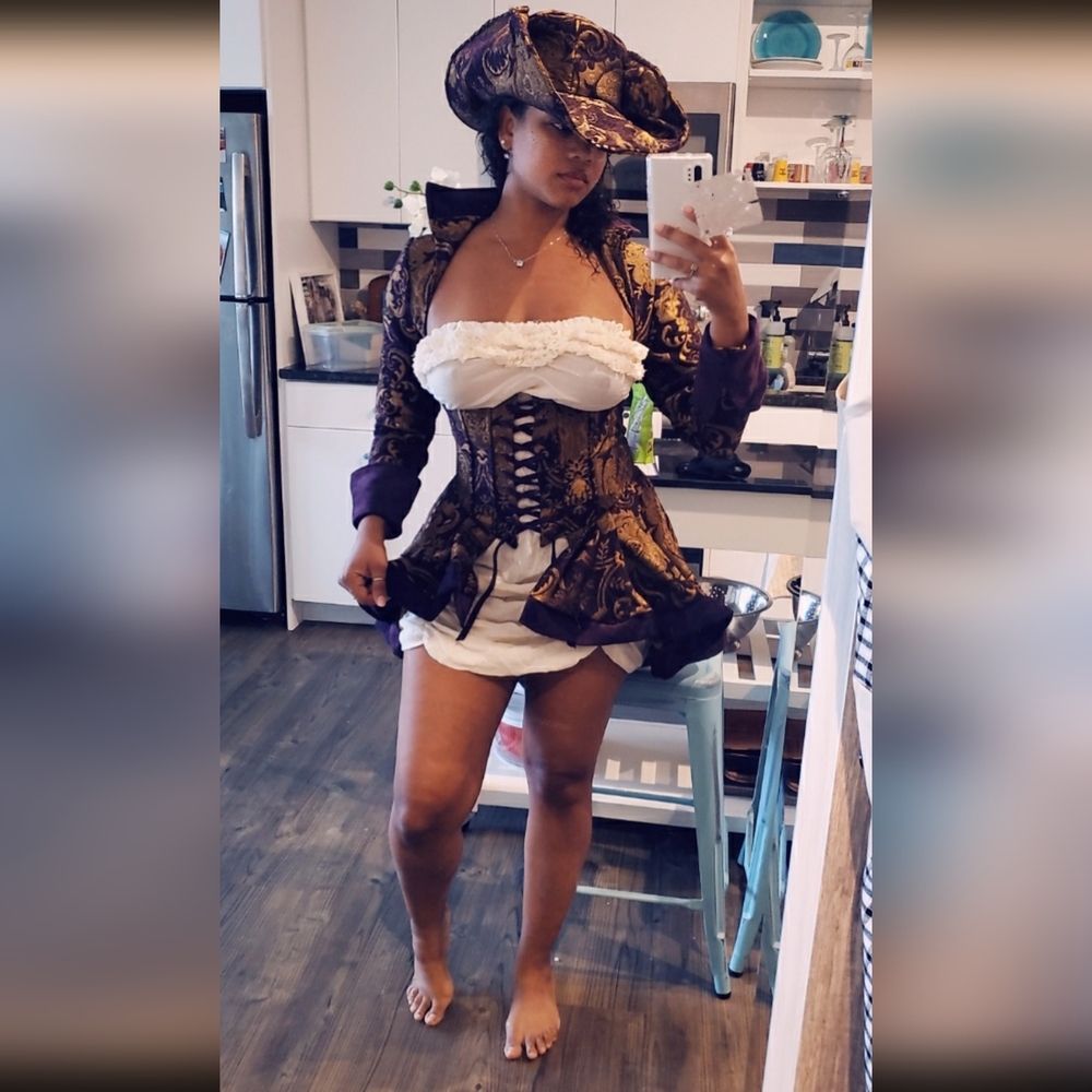 Roma 3 Piece Pirate Halloween Costume for Women